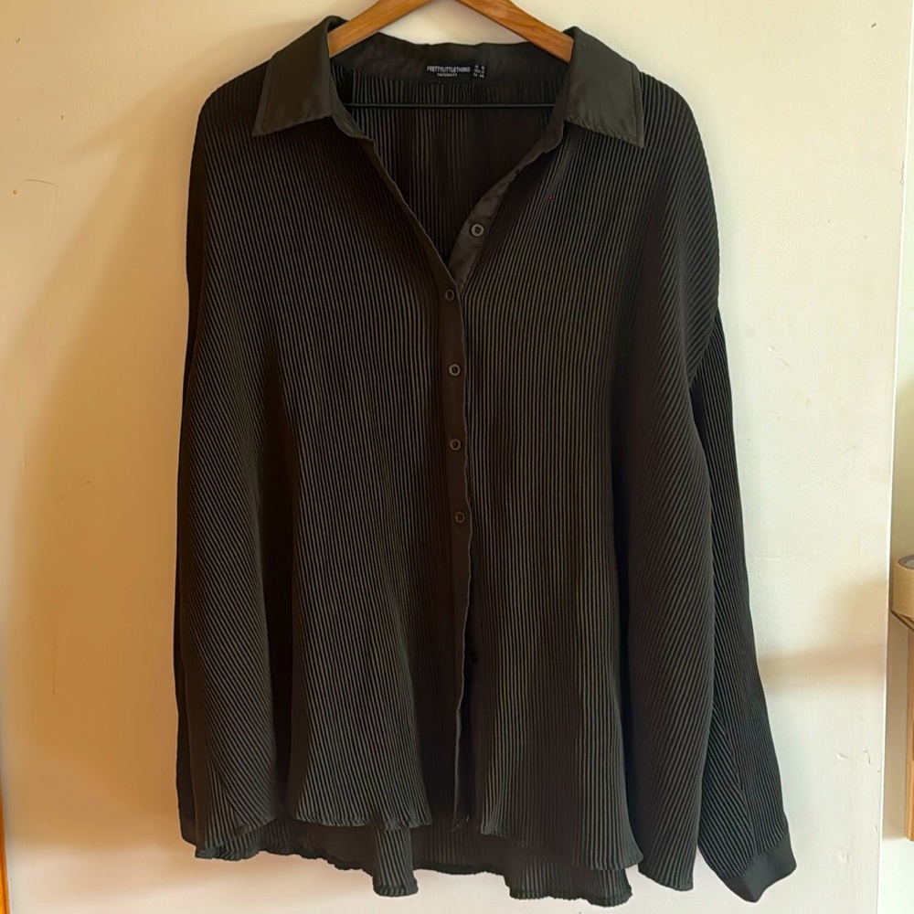 PrettyLittleThing Maternity Button Down